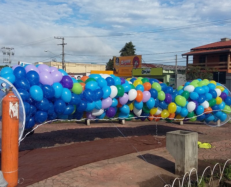 Chuva e Revoada de Balões